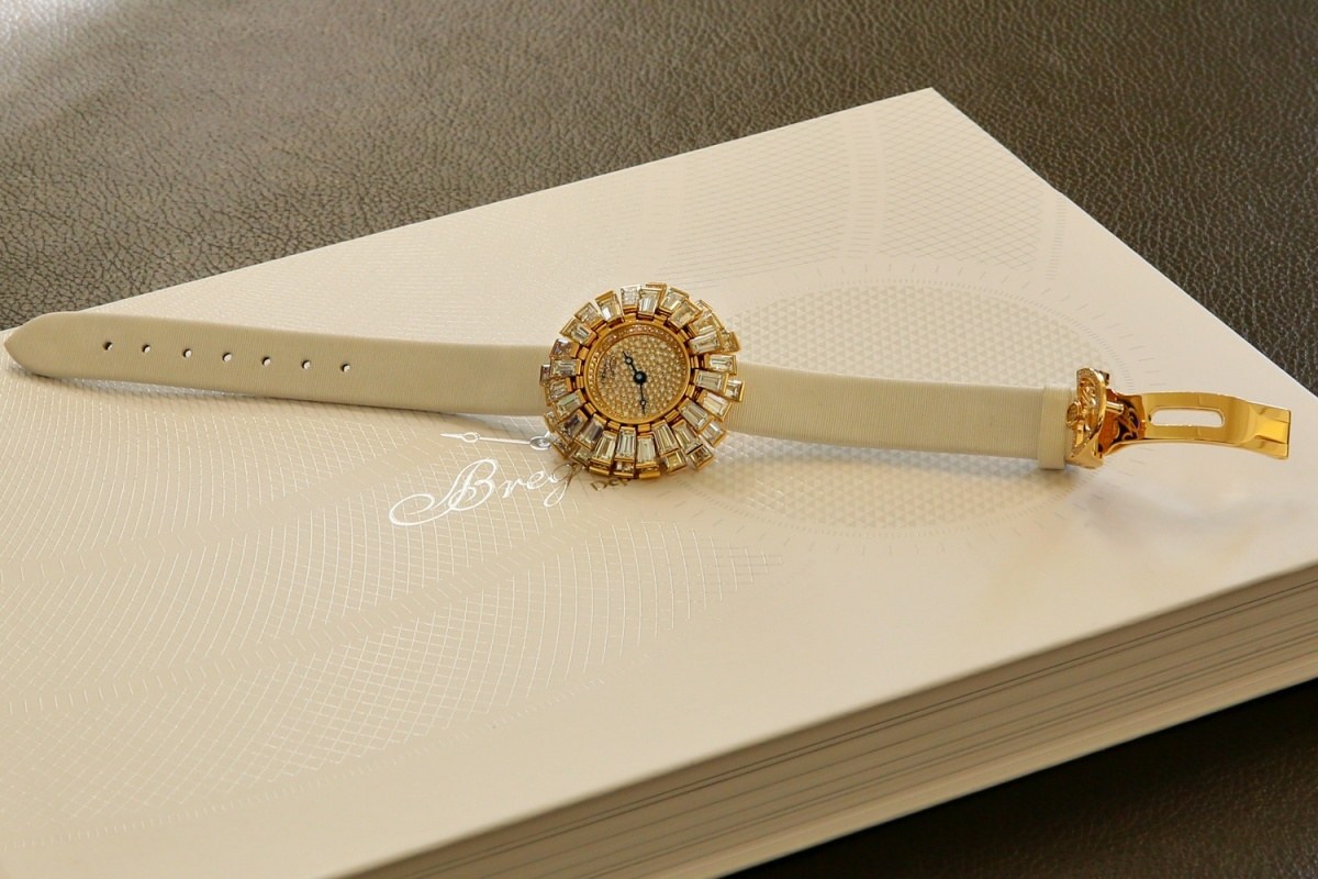Часы для неё: Breguet Petite Fleur High Jewelry — 1